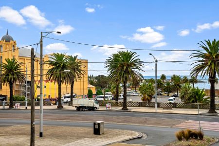 Light Filled One Bedroom In Prime St Kilda Location - Photo 5