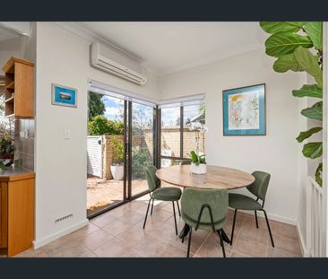 Effortless Coastal Living, Over 55's Villa by the Sea - Photo 6