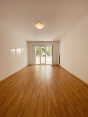 Zweitbezug 1 OG links W-2001, 3.5-Zimmer mit Balkon - Photo 1