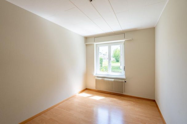 Preiswerte 5.5-Zi. Wohnung im 1. OG - Photo 1