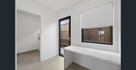 Welcome to your new home at 5 Leeward Promenade, Banya! - Photo 3