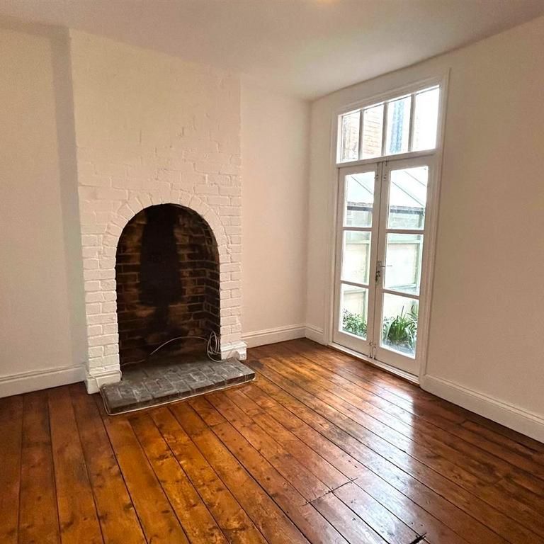 2 bedroom house to rent - Photo 1