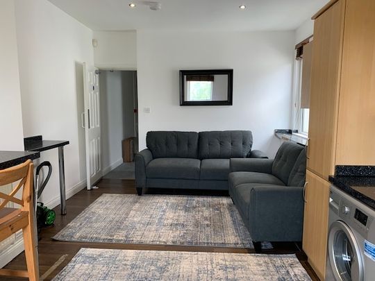 Connaught Road, Roath - Photo 1