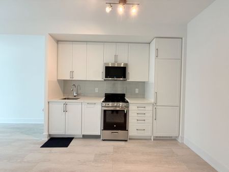 For Lease - 2450 Old Bronte Road Unit# 328, Oakville, Ontario - Photo 2