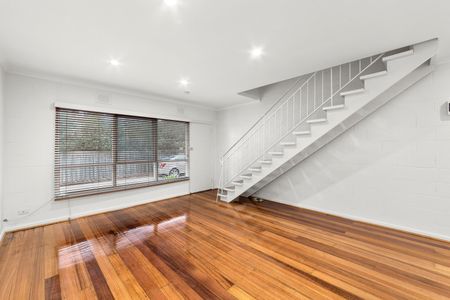 TWO STOREY TOWNHOUSE METRES FROM HIGHETT RESERVE - Photo 2