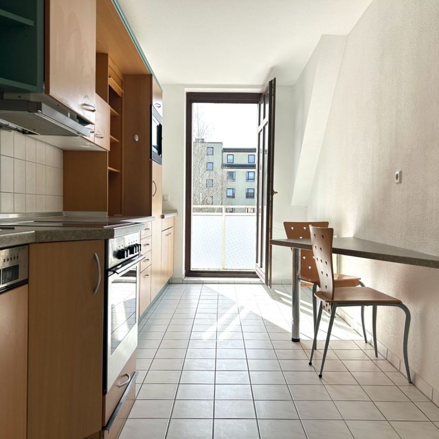 Balkon • Kaßberg • helle 2- Zimmer Wohnung • zur Miete • Einbauküche • Chemnitz - Photo 1