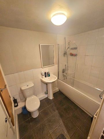 Tarvin Avenue, Heaton Chapel, Stockport, SK4 - Photo 5