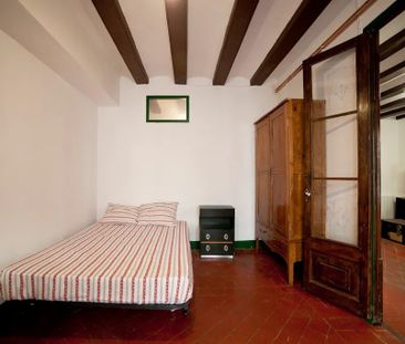 Carrer dAvinyó, Barcelona, Catalonia 08002 - Photo 2