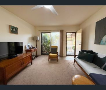 19/54 Pollard Street, Glendalough, WA 6016 - Photo 2