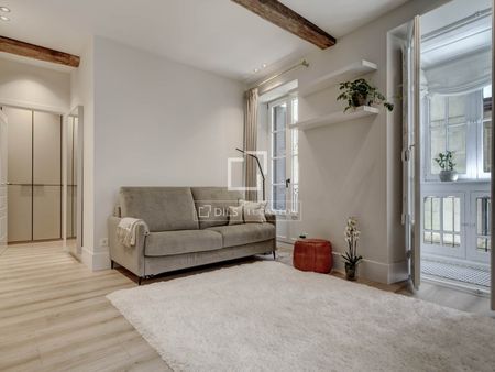 Charming city-centre apartment in San Sebastián's Old Town - Photo 4