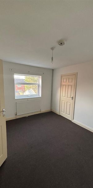 2 Beds - Apartment - - Photo 1