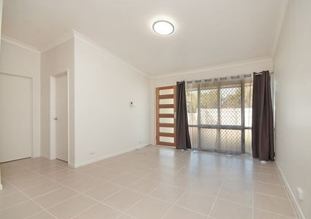 MODERN UNIT IN A QUIET AND POPULAR NEIGHBOURHOOD - Photo 2