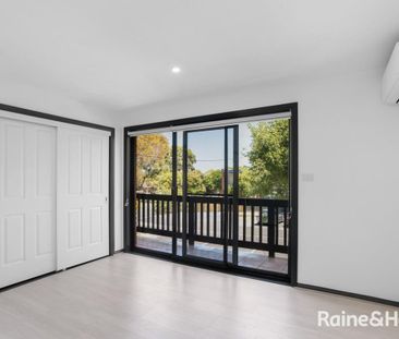 Modern 2-Bedroom townhouse in Prime St Albans Location! - Photo 1