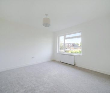 5 bedroom semi-detached house to rent - Photo 4