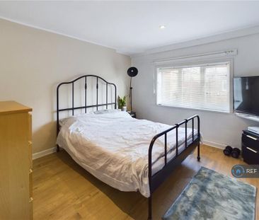 2 bedroom end of terrace house to rent - Photo 6