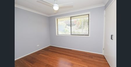 Family Home in Sought After Ashmore - Photo 4