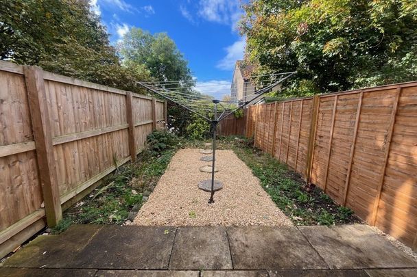 Charterhouse Drive, FROME - Photo 1