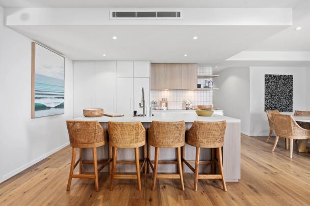 Exclusive Furnished Apartment - Photo 1