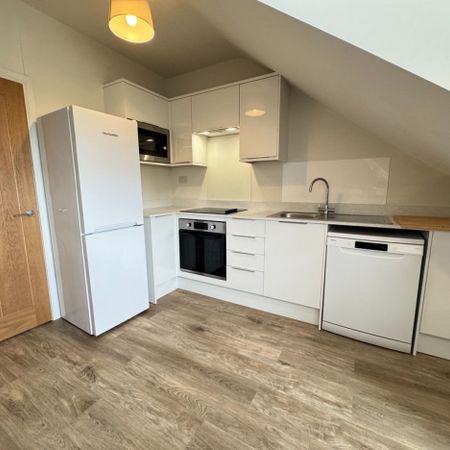 2 bed Apartment for Rent - Photo 3