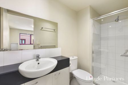 CENTRAL LEAFY CARLTON LOCATION! - Photo 2