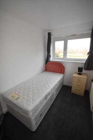 5 bedroom terraced house to rent - Photo 2