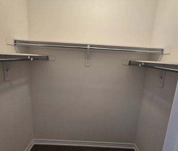 For Lease - 2025 Horace Duncan Crescent, Oshawa, Ontario - Photo 5