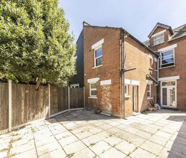 2 bedroom flat to rent - Photo 4