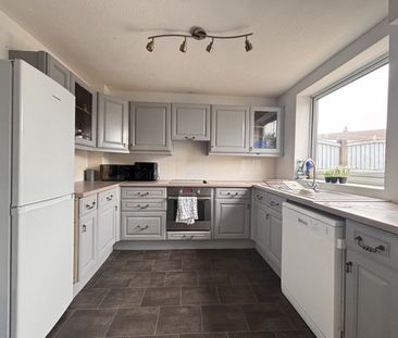 Loundhouse Close, Sutton-In-Ashfield, ... - Photo 1