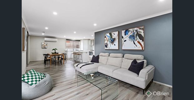 Elegant Family Home for Lease in Beaconsfield - Photo 1