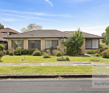 15 Sandhurst Crescent, Bundoora VIC 3083 - House For Rent | Domain - Photo 5