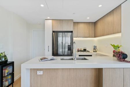 Prime Epping Living with an Extensive Wraparound Entertainer's Balcony - Photo 5