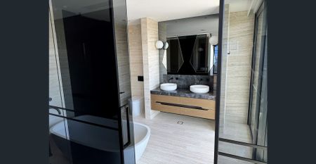 One Bedroom Luxury Apartment in the Diamond Tower at the Jewel. - Photo 5