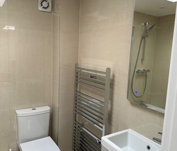 1 Bed Flat, Welldon Crescent, HA1 - Photo 2