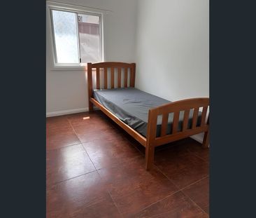 Fully Furnished Semi-detached House For Lease - Photo 2