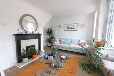 3 bedroom end of terrace house to rent - Photo 4