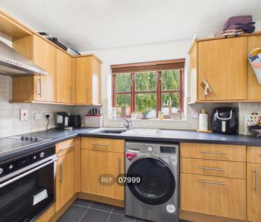 3 bedroom semi-detached house to rent - Photo 6
