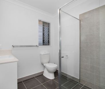 Spacious Modern Living - Photo 5