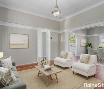 Character Family Home in Brassall - Photo 2
