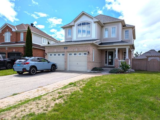 For Lease - 18 Tudor Crescent, Barrie, Ontario - Photo 1