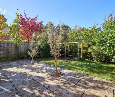 4 bedroom detached house to rent - Photo 2