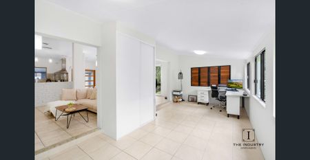 Tropical Setting | 650m to Trinity Beach | Fully Furnished - Photo 5