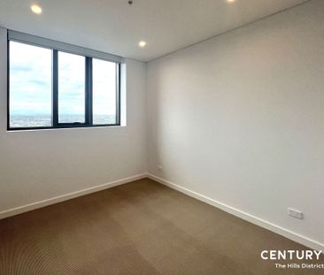 Stunning 28th Floor Apartment with Breathtaking Views - Photo 3