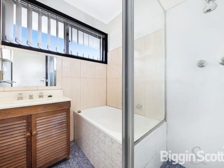 Ready to Move In – 2 Bedroom Villa Unit! - Photo 3