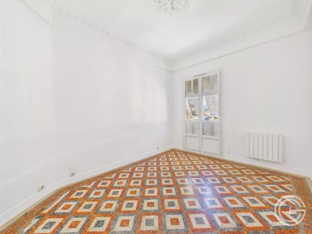 Location Appartement 4 pièces 84m² NICE 06300 - Photo 4