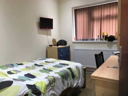 6 bedroom house to rent - Photo 5