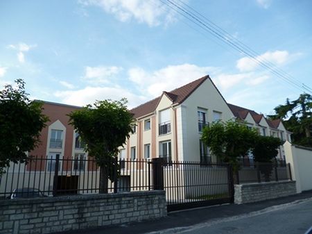 Location Appartement 3 pièces 71m² - Photo 4