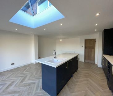 3 bedroom semi-detached house to rent - Photo 6