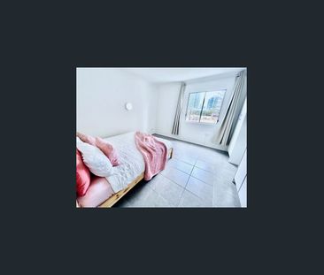 2D/34 Hanlan Street, Surfers Paradise, Qld 4217 - Photo 2