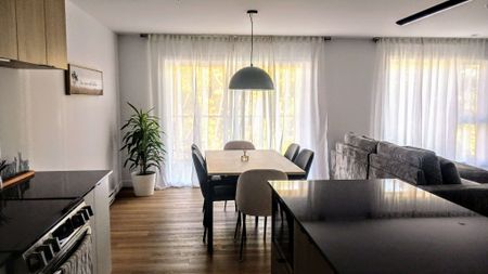 203 · 1er étage - Photo 3