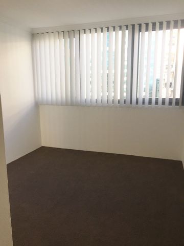 Great two (2) Bedroom Unit - High Park Tower - Photo 2